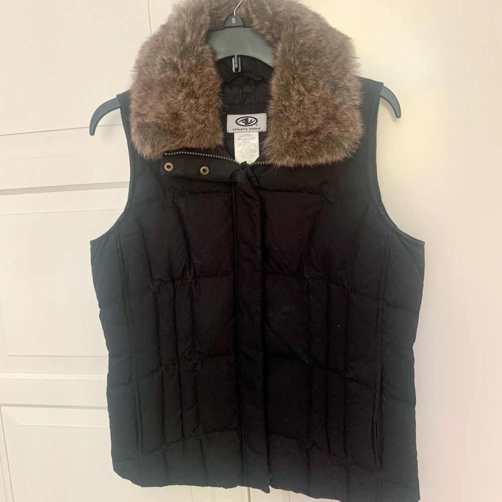 Womens size small black vest with detachable bow faux collar